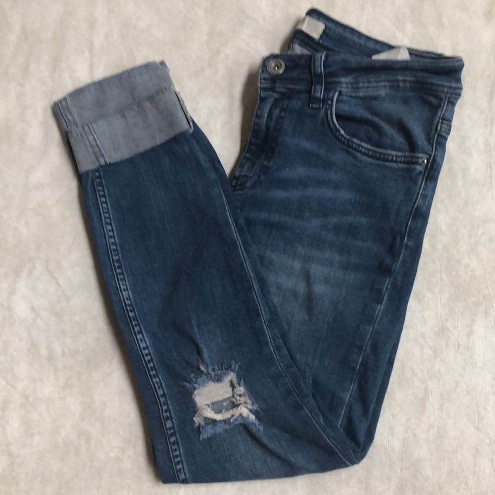 Zara Basic Z1975 Women’s Ripped Skinny Stretch Jean Size 4
